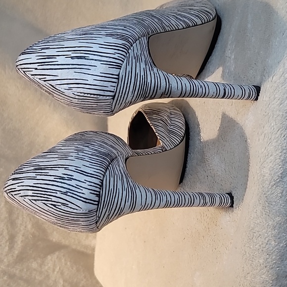 Just Fab platform Heels - Picture 2 of 5